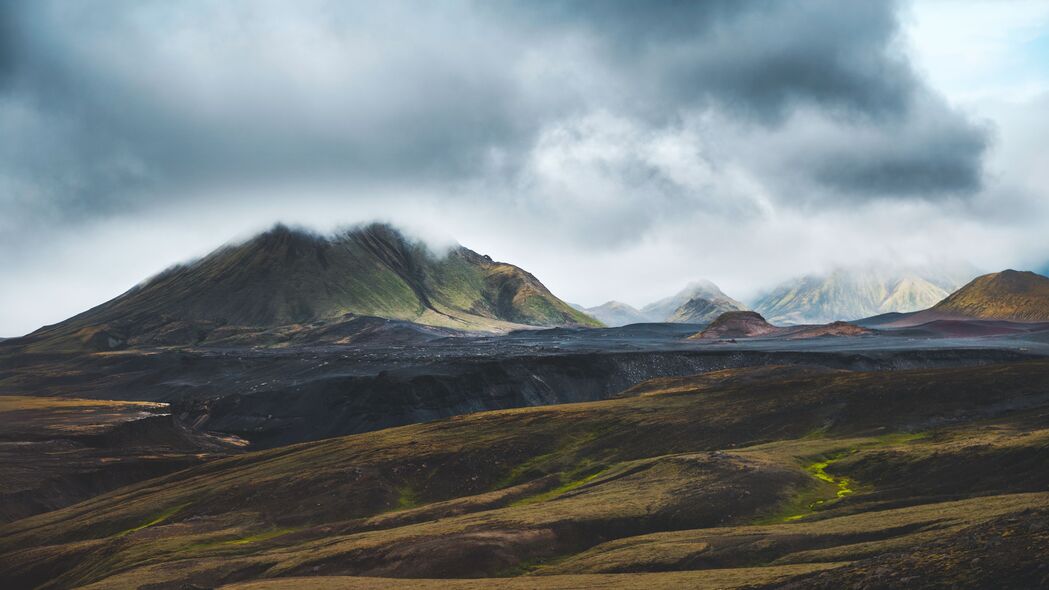 冰岛山脉云景，自然之美，4K高清壁纸（3840x2160）免费下载
