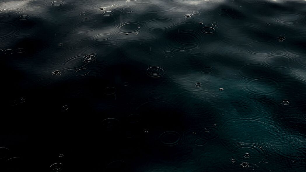 水雨滴波浪深色高清4K壁纸，3840x2160超清背景图片免费下载