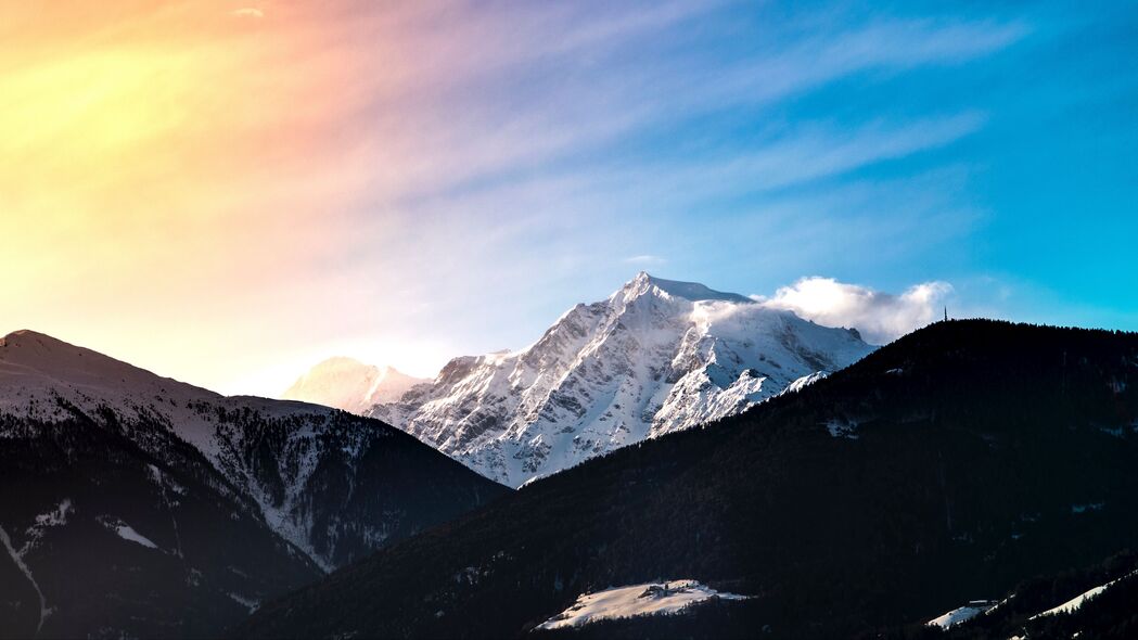山脉峰景森林雪地4K超清壁纸，3840x2160高清图片下载