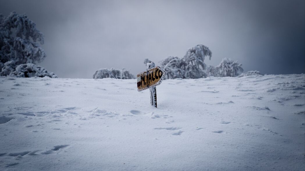 指针引航雪域漂移，冬季极致4K壁纸，3840x2160高清风景图片下载