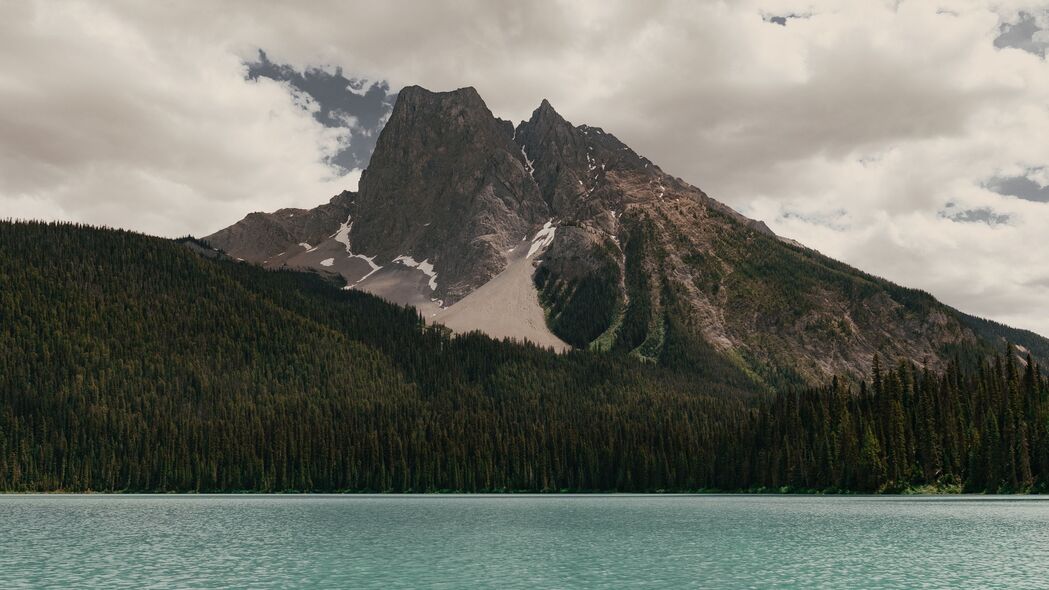 山湖云树美景，4K高清壁纸，3840x2160分辨率畅享下载