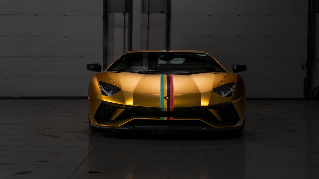 兰博基尼Aventador金色跑车前视图，高清4K壁纸（3840x2160）下载