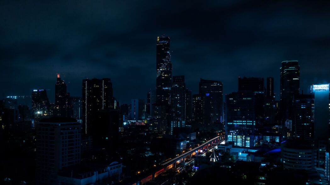 夜城璀璨，泰国城市灯光照明，高清4K黑暗风景壁纸3840x2160免费下载