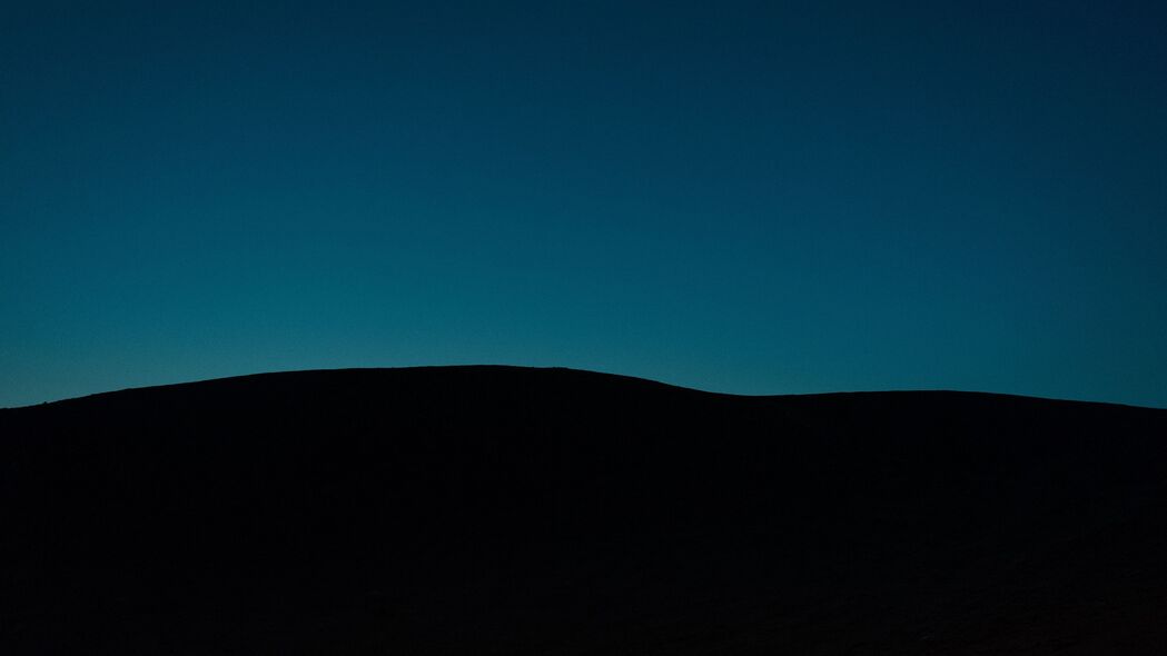 山丘之夜，极简黑暗地平线，超清4K壁纸（3840x2160）高清下载
