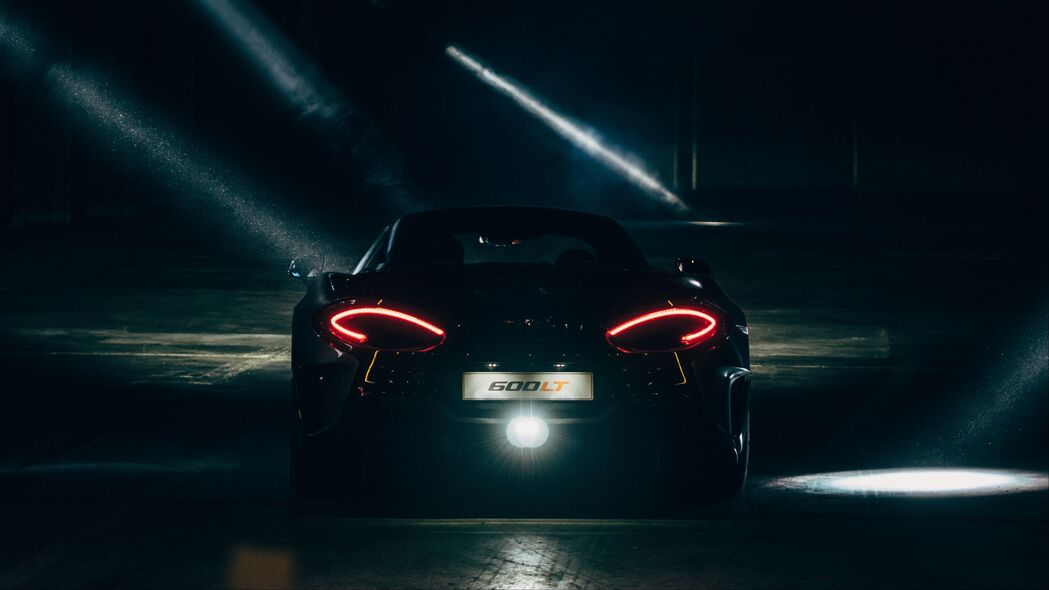 mclaren跑车深色灯效，惊艳4K壁纸，3840x2160高清汽车图片下载