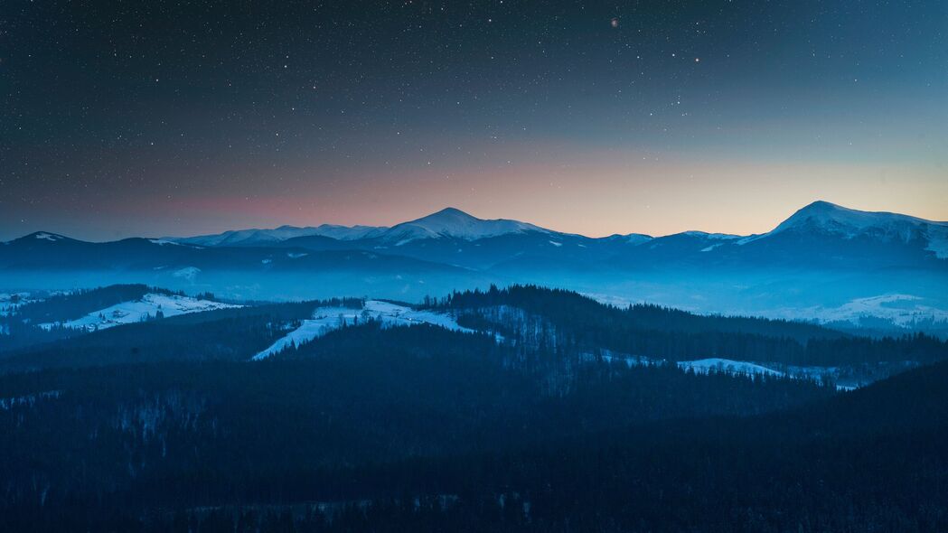 山脉鸟瞰星空夜景，超清4K风景壁纸（3840x2160）高清下载