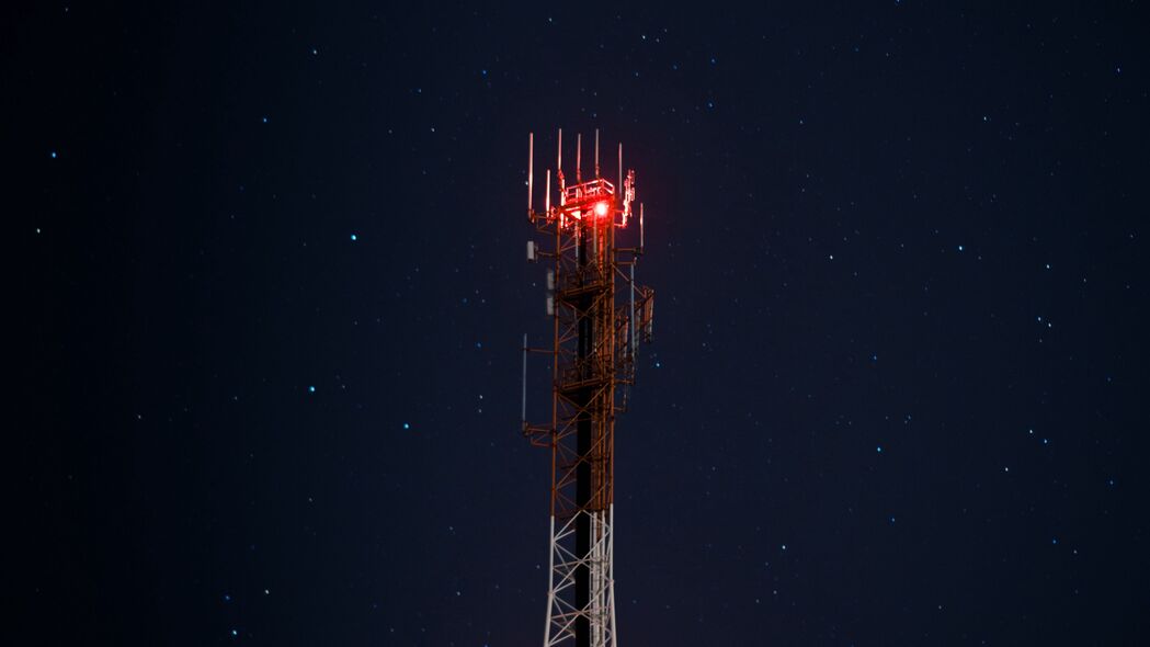 塔与星空，背光照明下的夜间美景，精选4K壁纸，3840x2160超高清下载