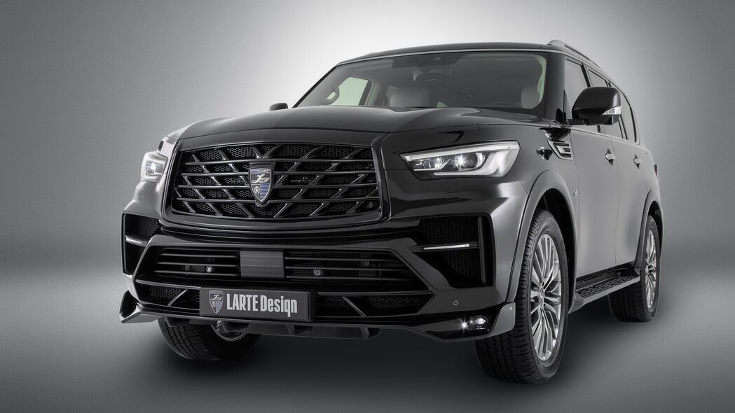 Infiniti QX80黑色款大灯侧视图，高清4K壁纸（3840x2160）免费下载