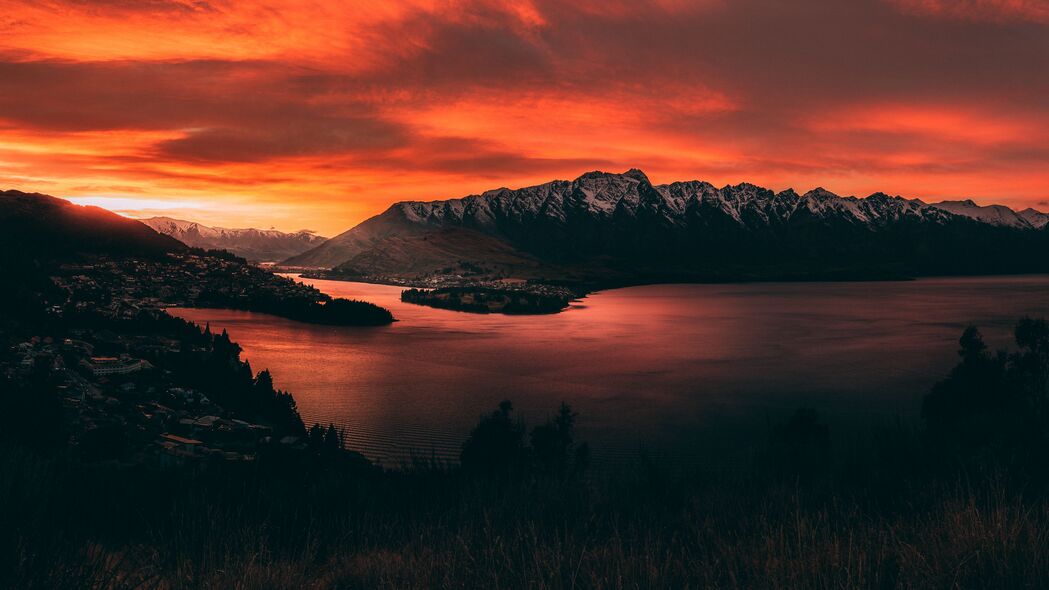 新西兰火热山脉日落，湖泊天空美景，4K高清壁纸3840x2160免费下载