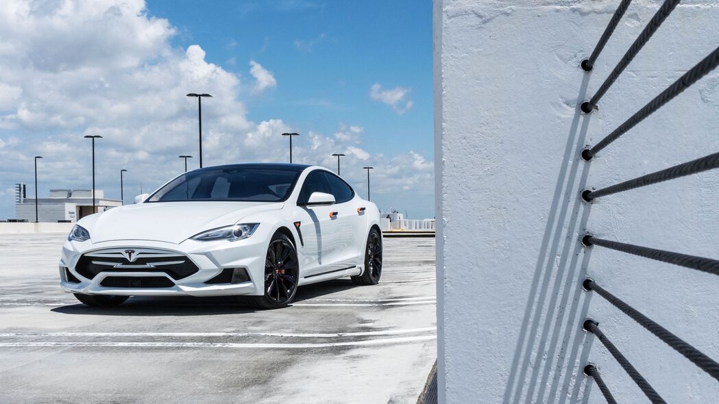特斯拉Model S 白色豪华款 4K超清壁纸 3840x2160 高清汽车图片下载