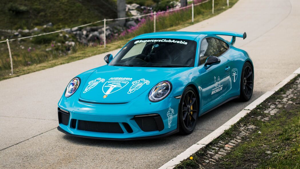 保时捷GT3跑车，赛车激情，蓝色魅力，4K超清壁纸3840x2160下载
