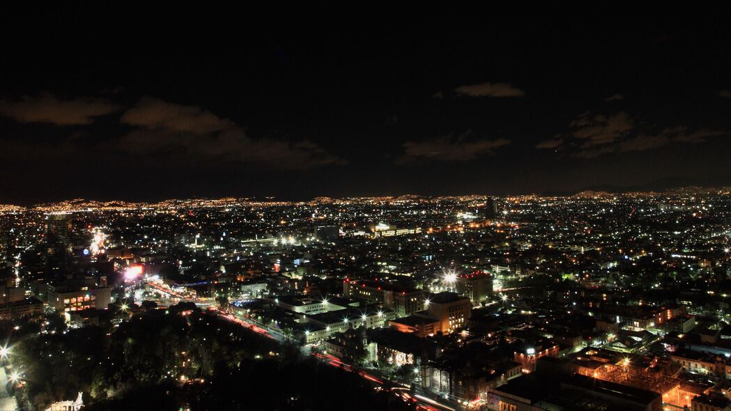 夜城俯瞰，墨西哥城市灯光璀璨4K壁纸，高清3840x2160背景图片下载