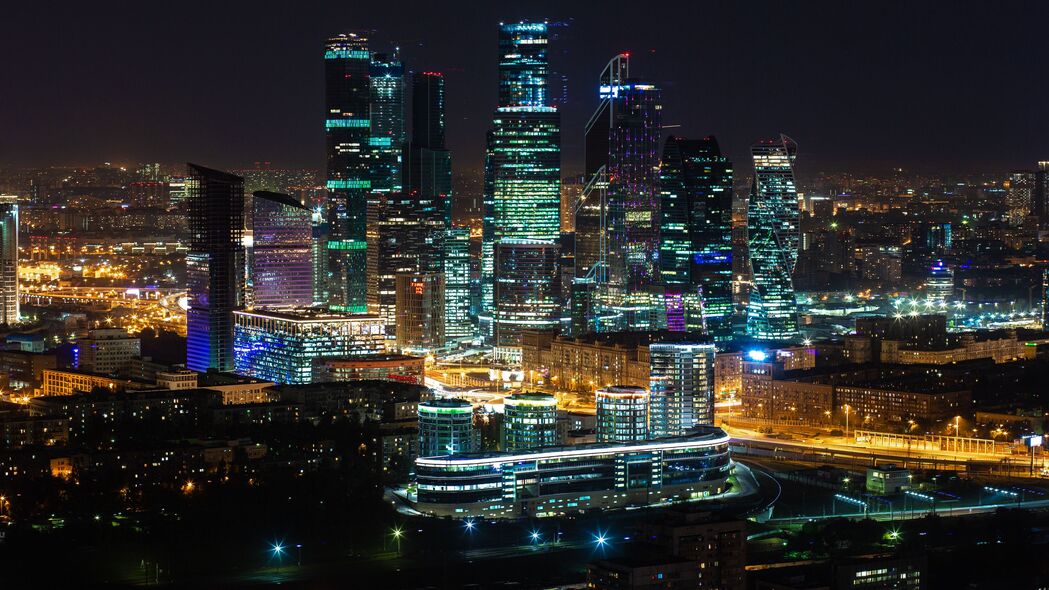 莫斯科夜城，摩天大楼与璀璨灯光，高清4K建筑风景壁纸（3840x2160）下载