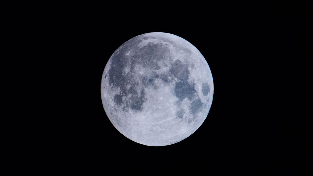 满月之夜，超高清4K月亮、卫星太空壁纸，3840x2160分辨率畅享下载