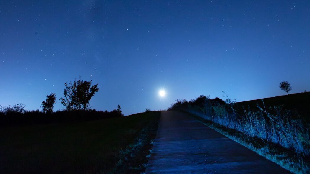 星空闪耀之夜，地平线上升美景，4K高清壁纸3840x2160下载