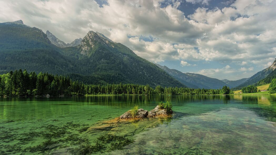 奥地利腹地山脉湖泊美景，4K高清壁纸，3840x2160分辨率，免费下载