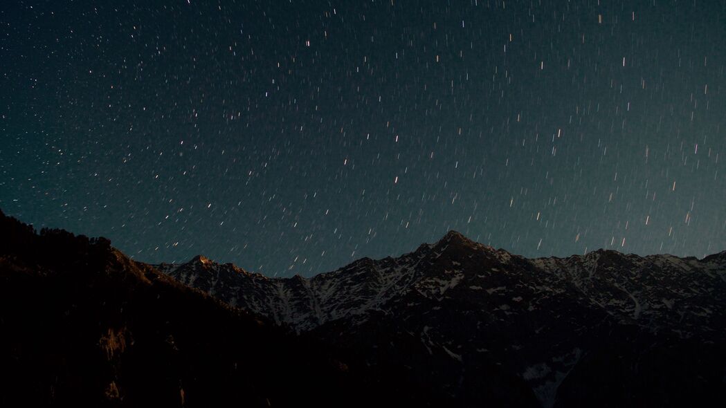 山巅星空之夜，闪耀高地4K壁纸，超清3840x2160背景图片下载