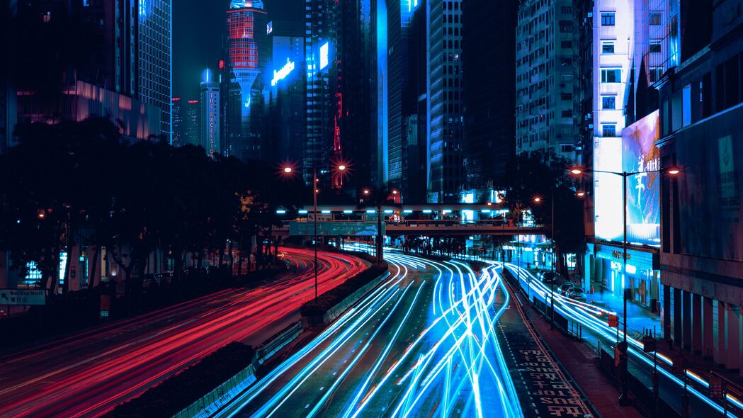 香港夜城，摩天大楼与璀璨灯光下的湾仔4K风景壁纸（3840x2160高清下载）