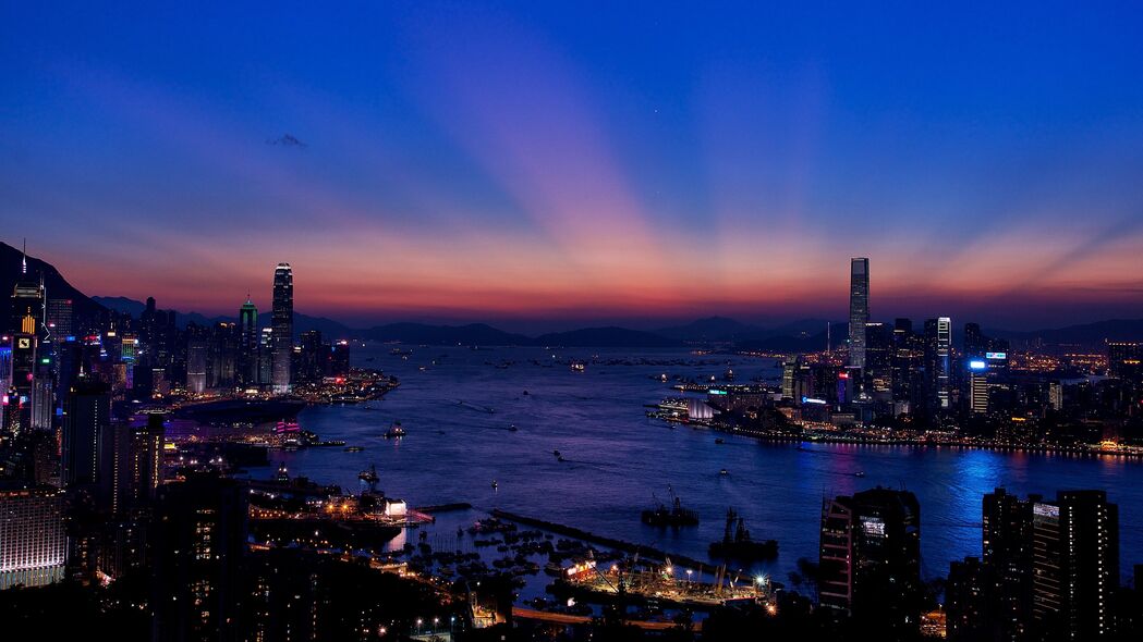 香港夜城摩天大楼，超高清4K壁纸（3840x2160）免费下载