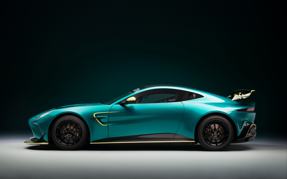 阿斯顿马丁Vantage GT4，惊艳4K壁纸，3840x2400高清汽车美图，一键下载！