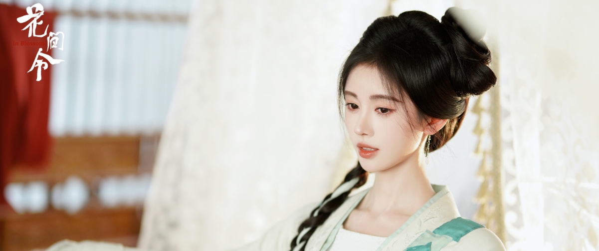 鞠婧祎花间令绝美壁纸，4K高清美女图片，3440x1440分辨率，一键下载！