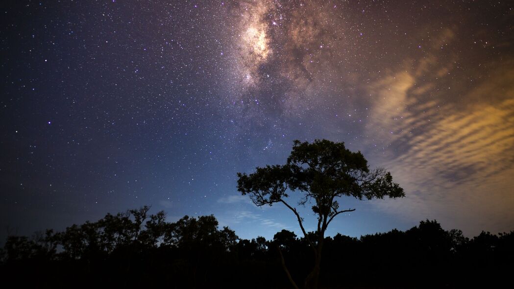星空银河辐射4K超高清壁纸，3840x2160风景图片下载