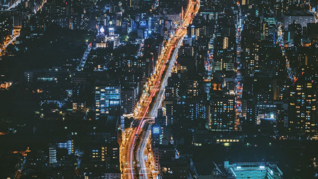 夜城俯瞰，高清4K道路建筑风景壁纸，3840x2160分辨率下载