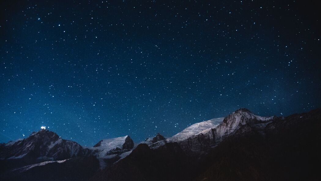 星空山脉夜景，超清4K壁纸，3840x2160高清风景图片下载