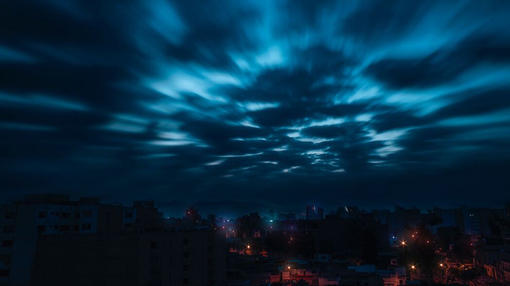 夜空星辰映城市，高清4K云景壁纸3840x2160下载