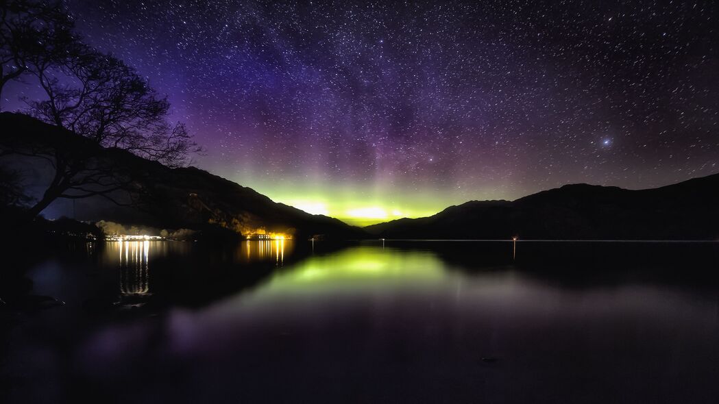 极光星空下的洛蒙湖之夜，苏格兰美景4K超高清壁纸3840x2160下载