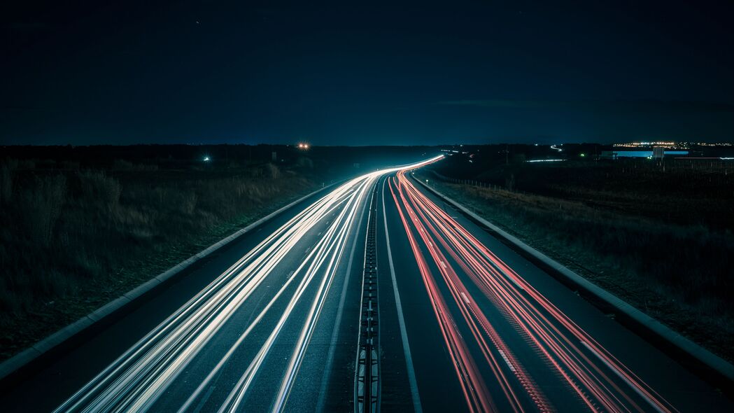 道路照明，夜间璀璨之美，精选4K高清风景壁纸（3840x2160）免费下载