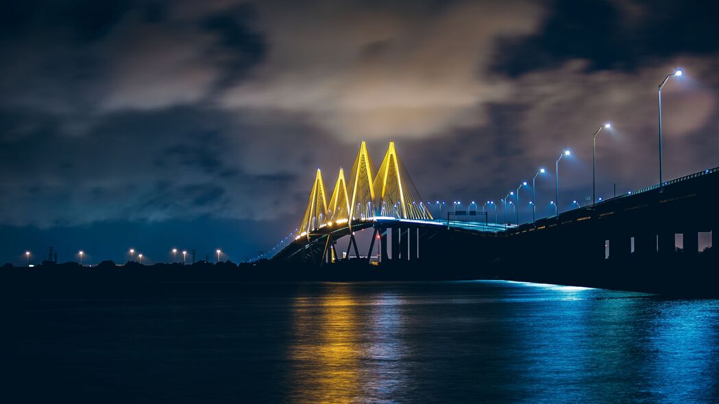 海湾镇夜景桥梁美景，超高清4K壁纸，3840x2160分辨率，美国风情一览无余！