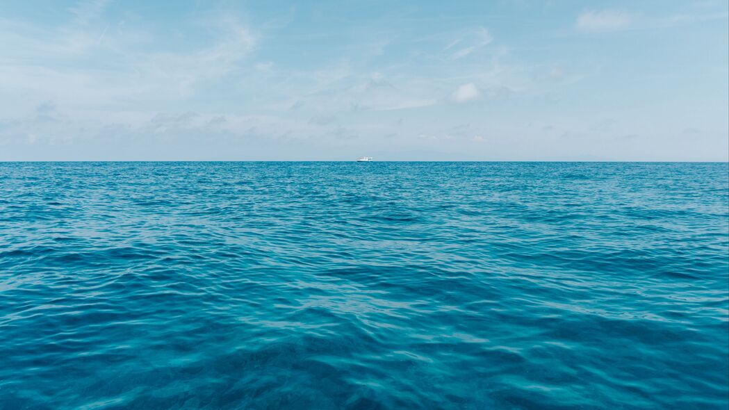 大海地平线船影，绝美4K壁纸，高清3840x2160风景图片下载