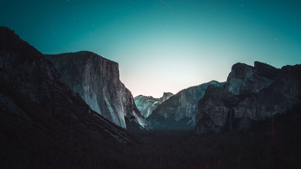 约塞米蒂山谷夜色星辰，绝美4K高清壁纸，3840x2160分辨率免费下载