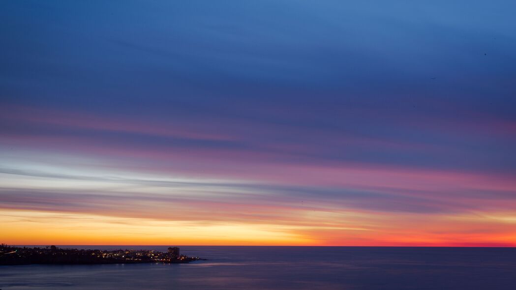 天空日落美景，城市4K超高清壁纸，3840x2160分辨率，高清风景图片免费下载