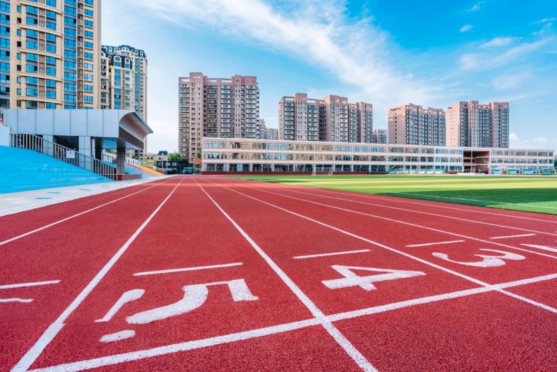 学校跑步高清JPG图集，摄影美景与设计素材一站式下载