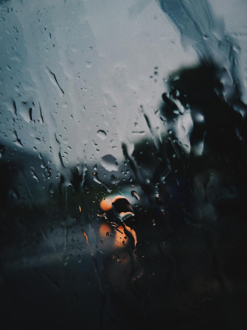 下雨伤感交织，唯美高清JPG图片摄影，风景设计素材免费下载