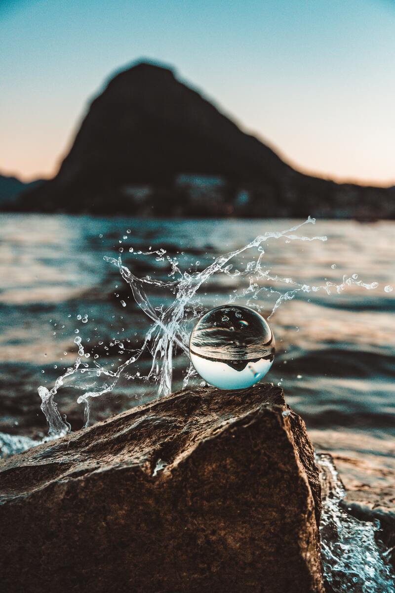 寒露海水背景高清JPG，绝美摄影素材，风景设计必备之选，免费下载！