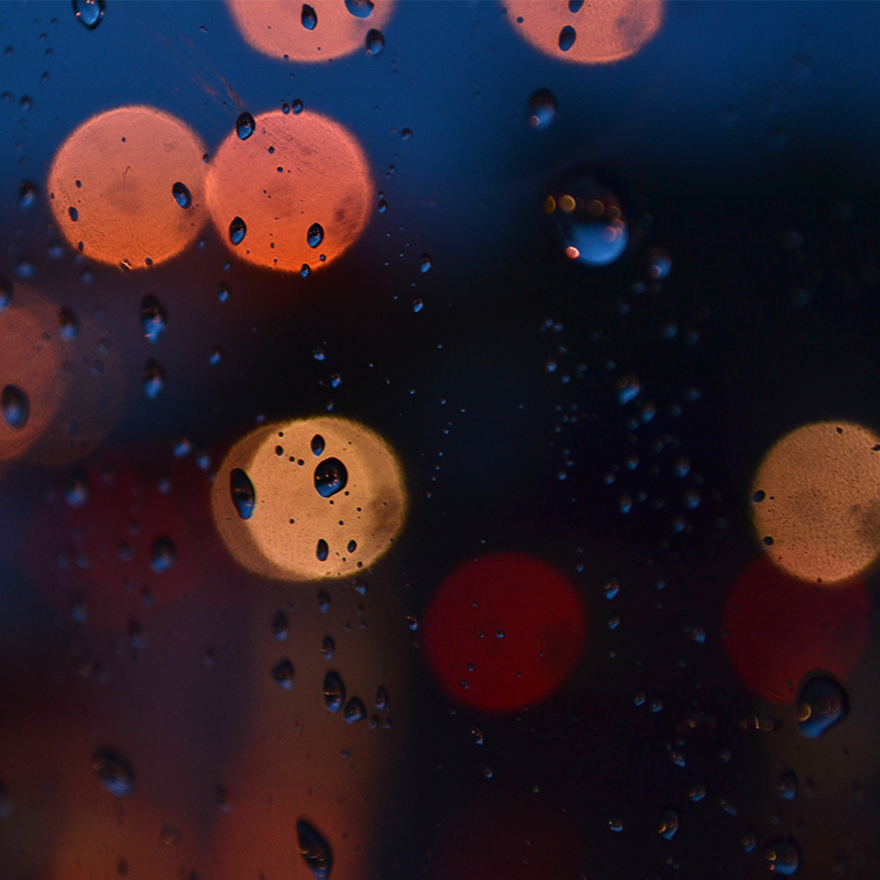 下雨光晕手表摄影镜头背景素材，高清JPG图片，助力风景设计，免费下载！