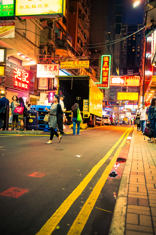 中国城市夜景街道高清PNG透明背景摄影素材，免费下载设计元素