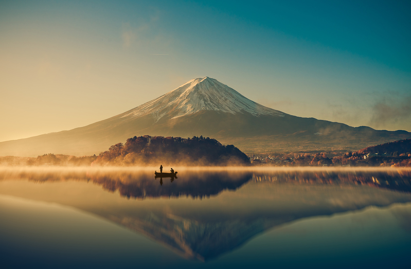 富士山与静湖美景，高清JPG图片及创意图片素材下载