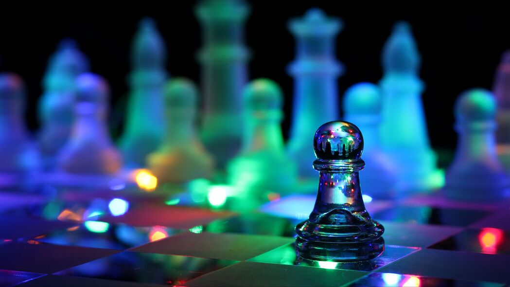 高清4K国际象棋壁纸，透明模糊风格，典雅之选，3840x2160分辨率，免费下载