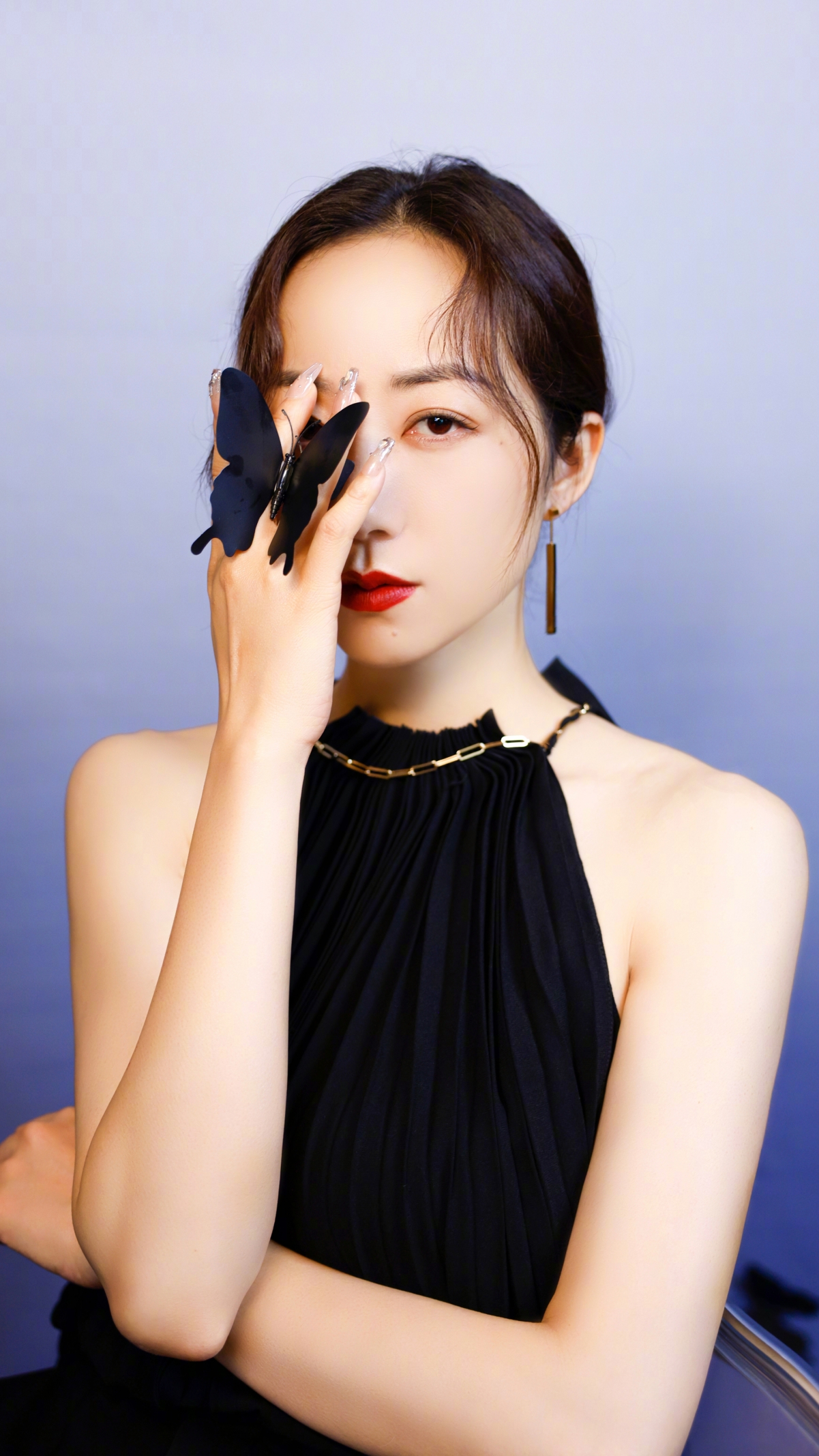 韩雪蝴蝶黑裙唯美写真，4K超清竖屏手机壁纸，2160x3840高清美图，一键下载