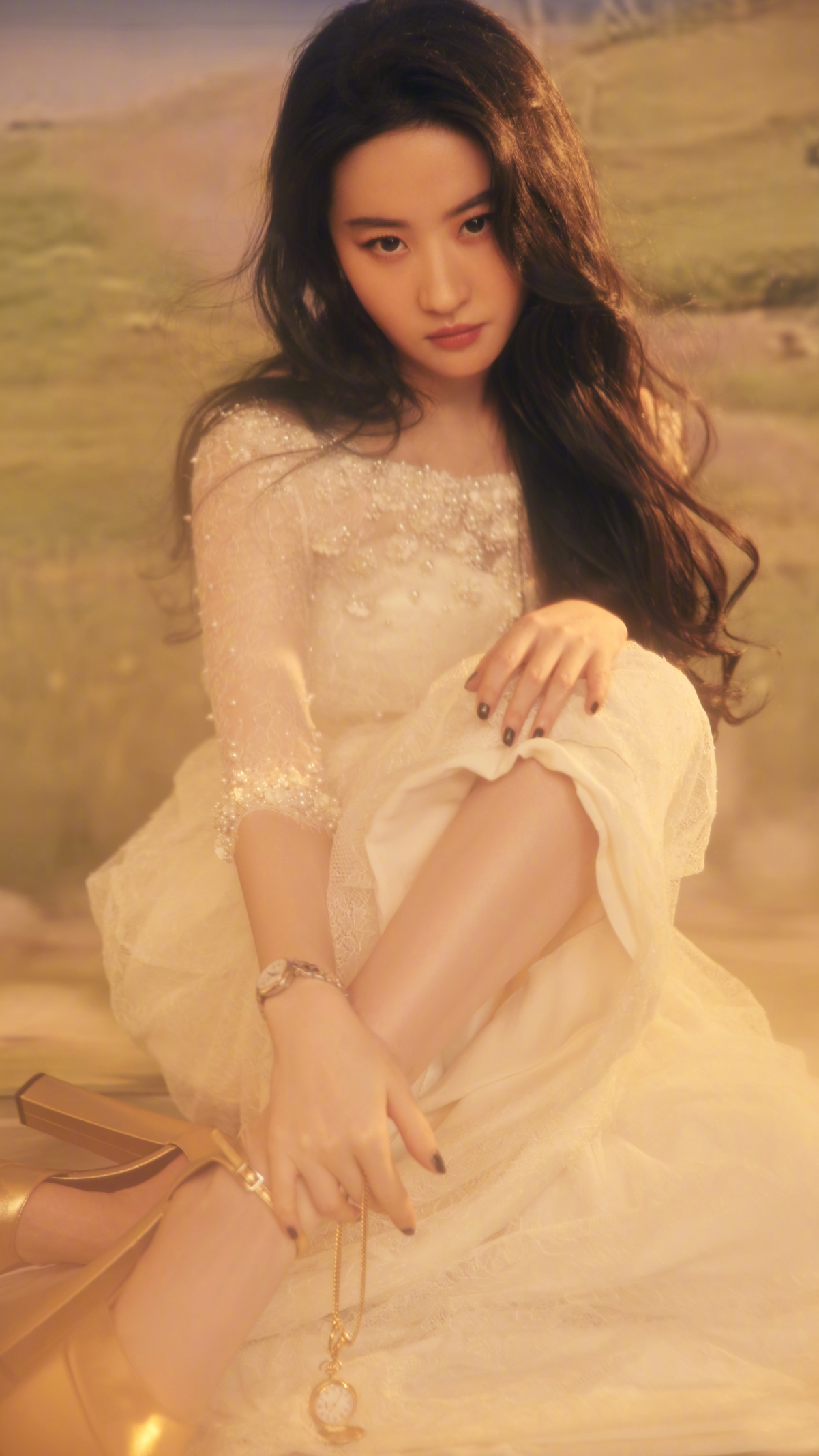 刘亦菲绝美竖屏4K全面屏壁纸，高清手机壁纸下载，2160x3840分辨率