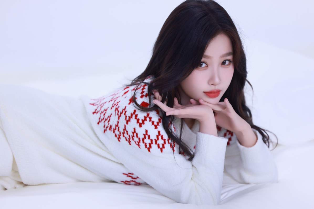 虞书欣高清美女壁纸下载，8K/4K分辨率，8192x5464大尺寸