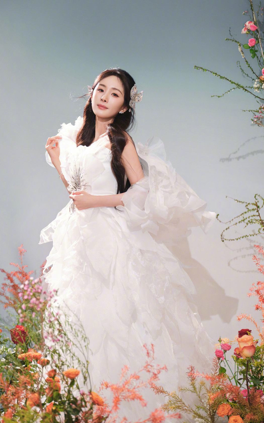 杨幂白色裙装4K超清竖屏美女壁纸 手机下载 2400x3840