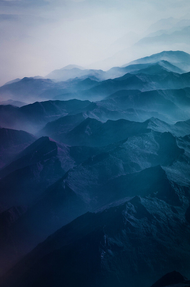 高清蓝色山峦起伏PNG透明背景图片素材下载