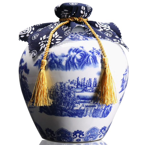 青花瓷酒瓶高清PNG透明图，中国风装饰元素设计素材下载