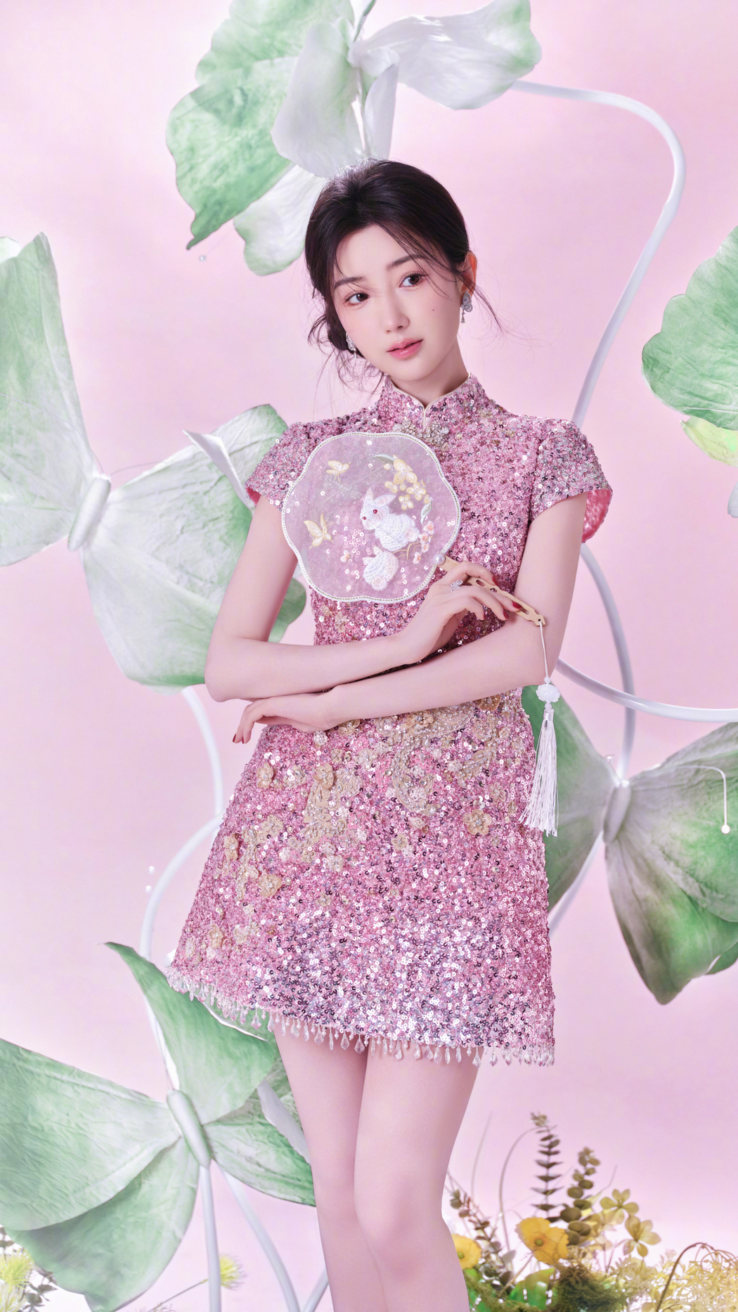 粉色裙子毛晓彤4K超清手机壁纸，2160x3840高清下载