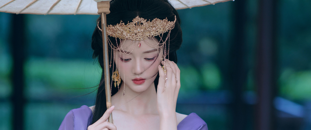 唯美紫色古风裙子美女油纸伞4K壁纸 3440x1440高清下载